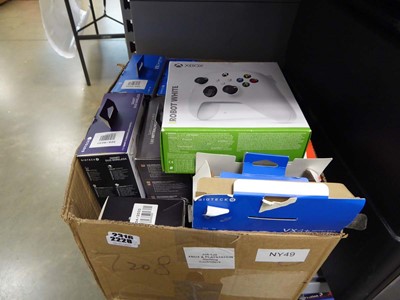 Lot 2316 - Box containing XBox and PlayStation gaming...