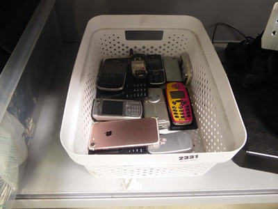 Lot 2331 - Box containing various mobile phones for...