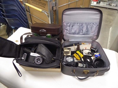 Lot 2351 - Box and case containing various cameras,...