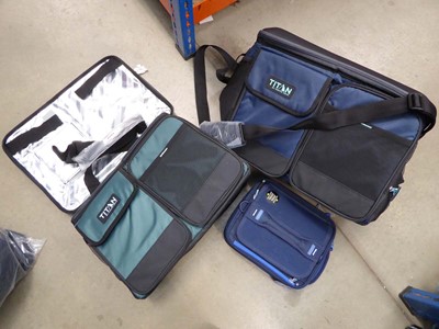 Lot 3260 - Titan lunch bag plus two Titan deep freeze bags