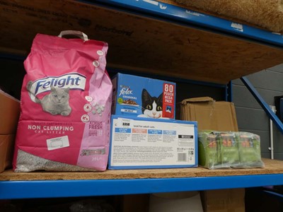 Lot 3358 - 2 bags of cat litter, 3 large boxes of Felix...