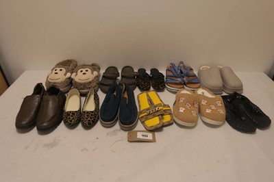 Lot 1655 - A bag containing 11 pairs of shoes in various...