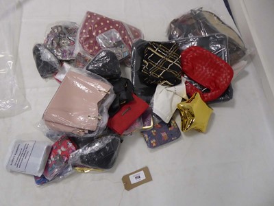 Lot 1713 - Selection of various bags