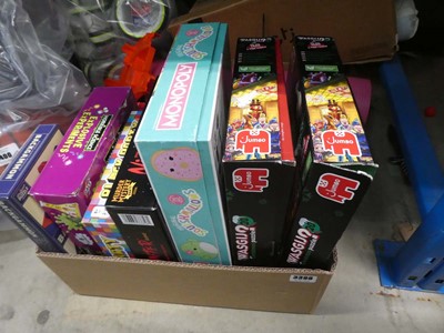 Lot 3398 - Box of board games, puzzles, monopoly etc