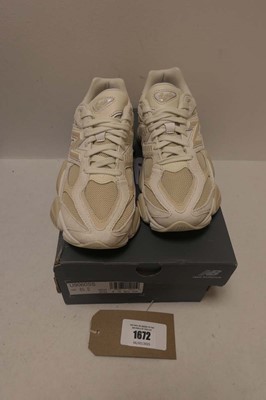 Lot 1672 - New Balance trainers size UK6 (boxed)