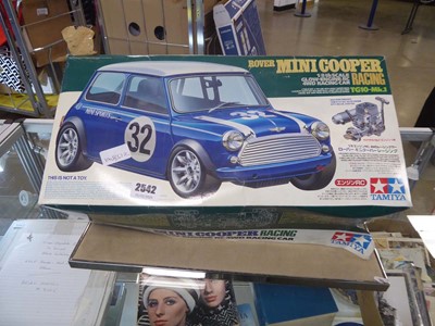 Lot 2542 - Tamiya RC Rover Mini Cooper 1:8 scale racing car