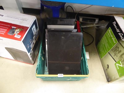 Lot 2614 - Box containing laptops for spares and repairs