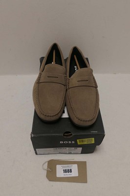 Lot 1688 - Boss noel mocc in medium beige size UK8 (boxed)