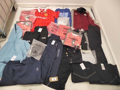 Lot 1742 - Selection of sportswear to include Gym King,...