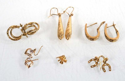 Lot 778 - Five pairs of 9ct yellow gold ear pendants and...