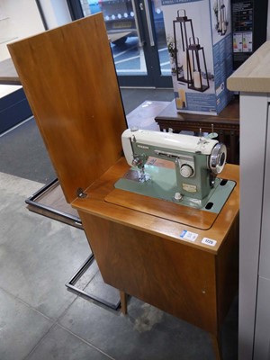 Lot 1526 - Ideal Zick Zack Spezial sewing machine in...