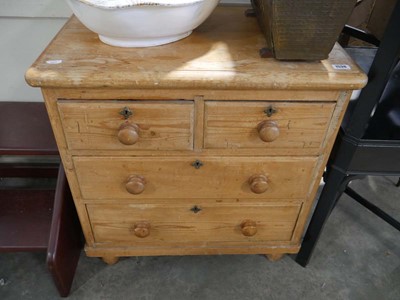 Lot 1538 - Antique pine chest of 2 over 2 drawers