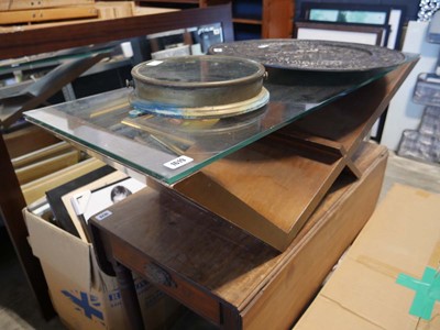 Lot 1619 - Modern glass topped asymmetrical coffee table