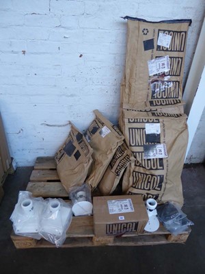 Lot 63 - Part pallet of Unicol fittings including...