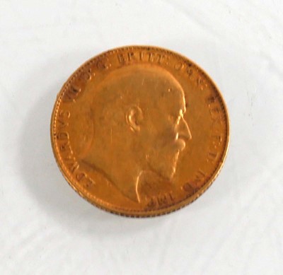 Lot 992 - An Edwardian sovereign dated 1905