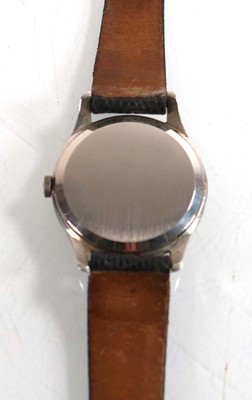 Lot 402 - A gentleman's stainless steel wristwatch by...