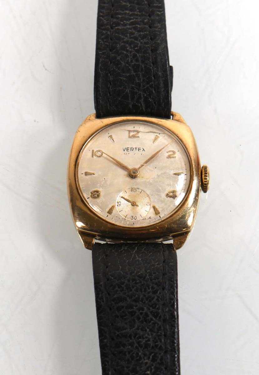 Lot 404 - A gentleman's 9ct yellow gold wristwatch by...