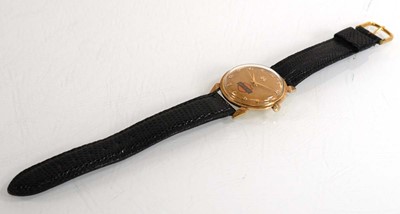 Lot 406 - A gentleman's 14ct yellow gold wristwatch by...