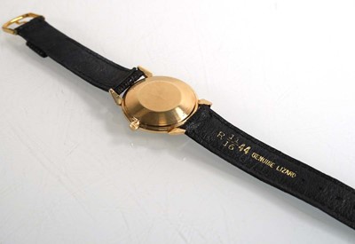 Lot 406 - A gentleman's 14ct yellow gold wristwatch by...