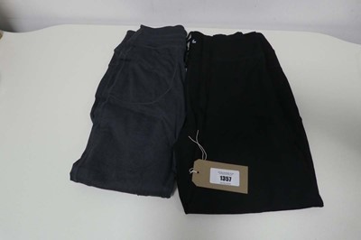 Lot 1357 - Approx. 30 pairs of women's joggers/leggings...