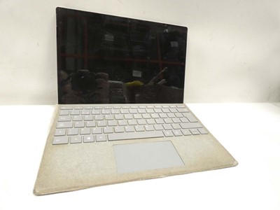 Lot 2016 - Microsoft Surface Pro 1796 tablet with Intel...