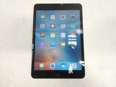 Lot 2019 - iPad Mini 16GB (cracked screen)