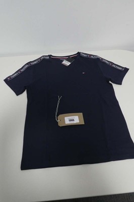 Lot 1385 - x5 men's Tommy Hilfiger t shirts.