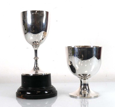 Lot 213 - An early 20th century silver trophy cup,...