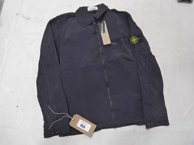 Lot 1514 - Stone Island nylon met zip shirt in black size...