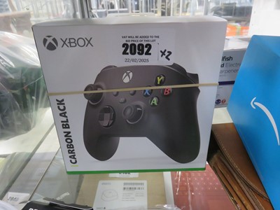 Lot 2092 - 2x Xbox Series X|S wireless controllers