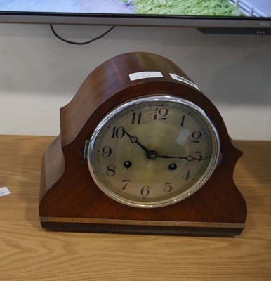 Lot 1056 - Edwardian oak cased mantle clock