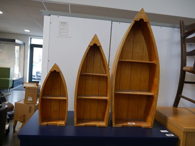 Lot 1105 - 3 graduated boat shaped shelves