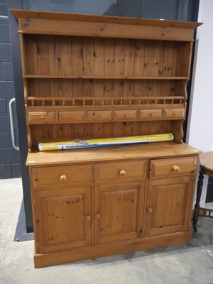 Lot 1196 - Pine dresser