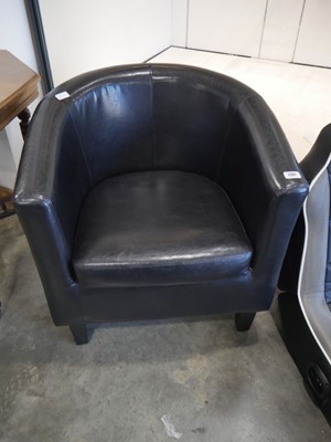 Lot 1197 - Black leatherette upholstered tub chair