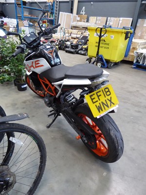 Lot 4054 - (EF18 WNX) 2018 KTM 390 Duke 18 motorcycle in...