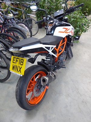 Lot 4054 - (EF18 WNX) 2018 KTM 390 Duke 18 motorcycle in...