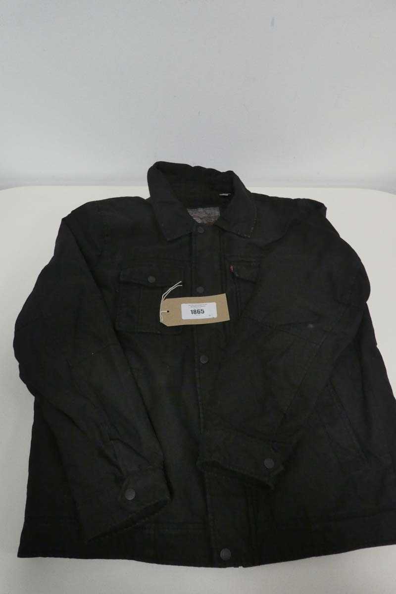 Lot A men's Levi black fleece lined coat in black....