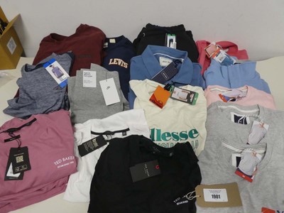 Lot Approx. 20 branded items of clothing to...