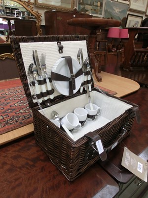 Lot 95 - An as new picnic basket with contents