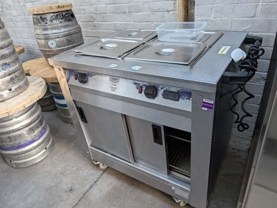 Lot 188 - 90cm electric Victor mobile hot cabinet with...