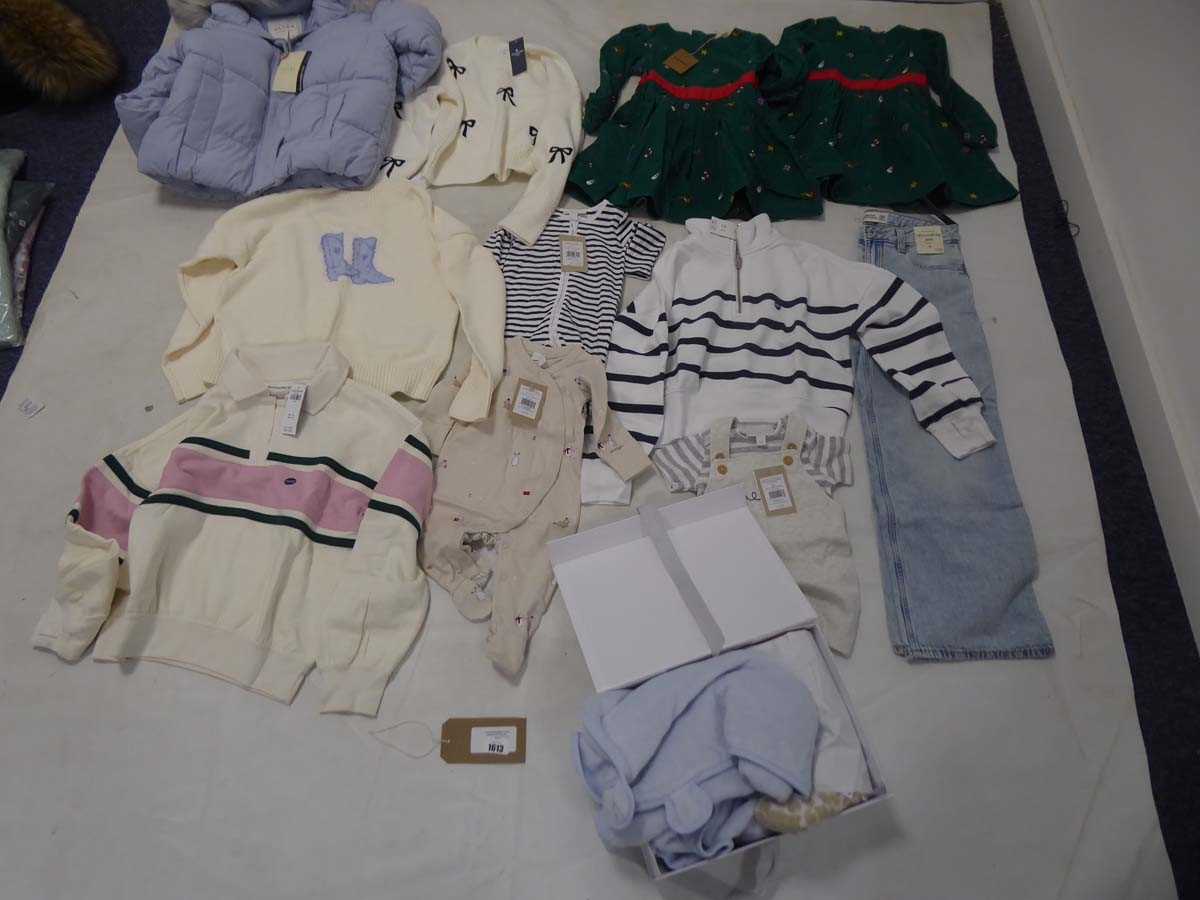 Lot 1613 - Selection of branded children's clothing to...