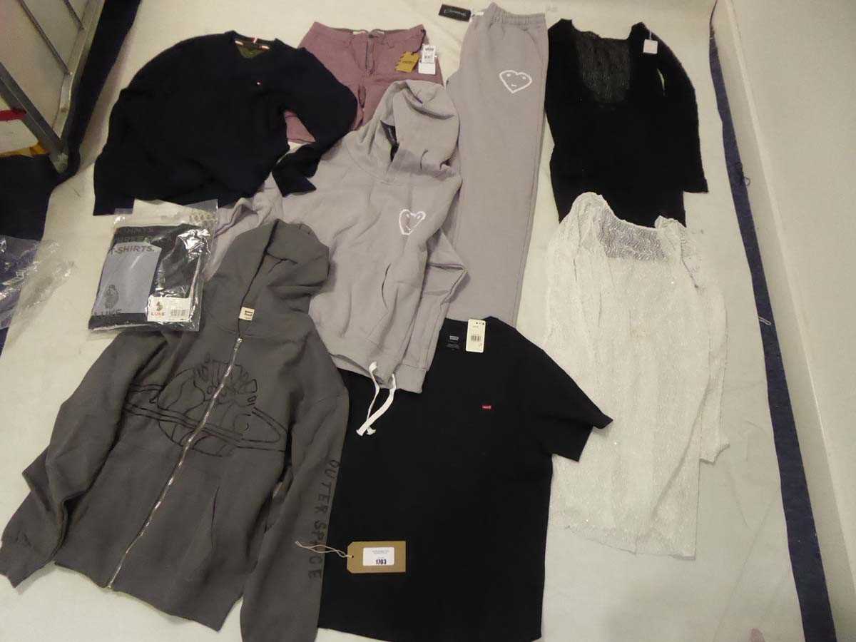 Lot Selection of clothing to include Carsiko, Husk,...