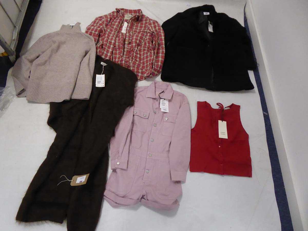 Lot Selection of clothing to include Damson Madder,...