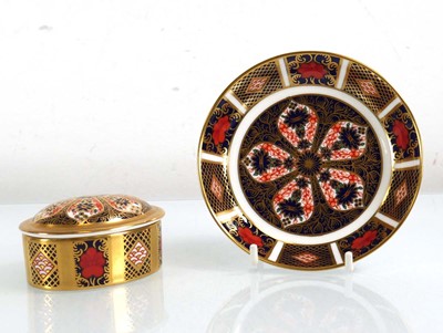 Lot 260 - A Royal Crown Derby trinket box and cover of...