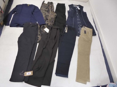 Lot Selection of clothing to include Abercrombie &...