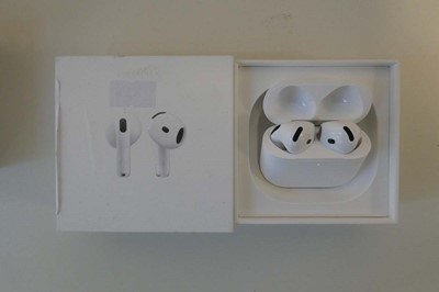Lot Apple AirPods 4, boxed with charging case