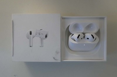 Lot Apple AirPods 4, boxed with charging case