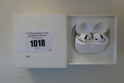 Lot Apple AirPods 4, boxed with charging case