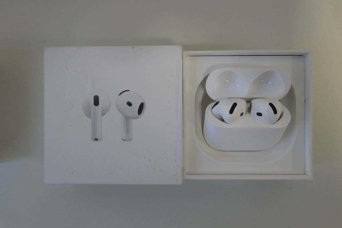 Lot 1021 - Apple AirPods 4, boxed with charging case