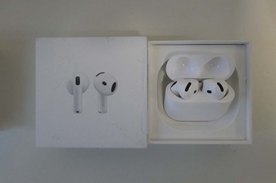 Lot Apple AirPods 4, boxed with charging case